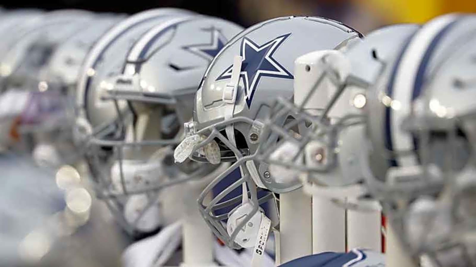 Cowboys Free Agent Dallas Must Bring Back Could Sign With NFC Rival