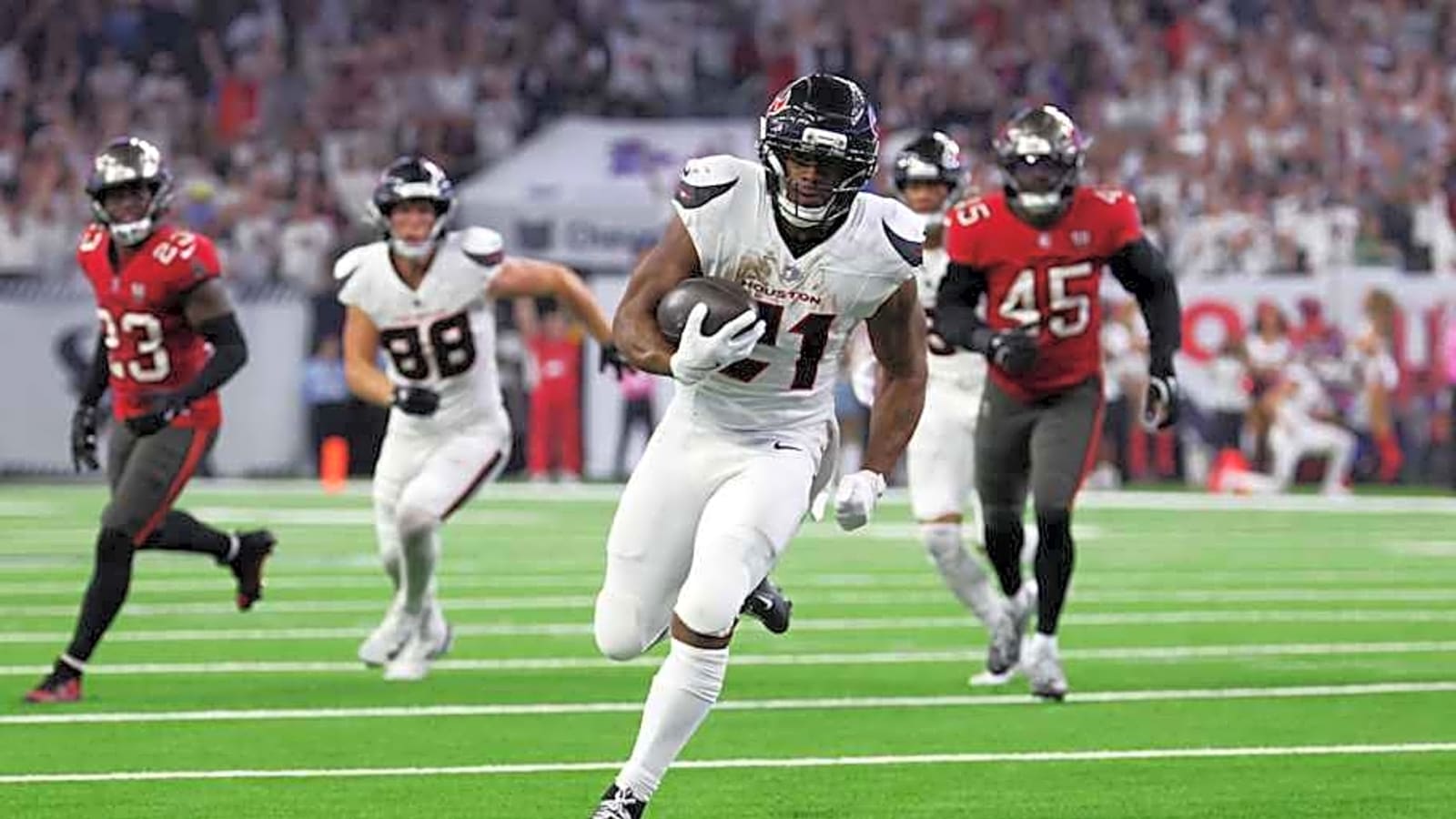 Texans&#39; Nick Chubb Has One Big Takeaway From Loss vs. Bucs