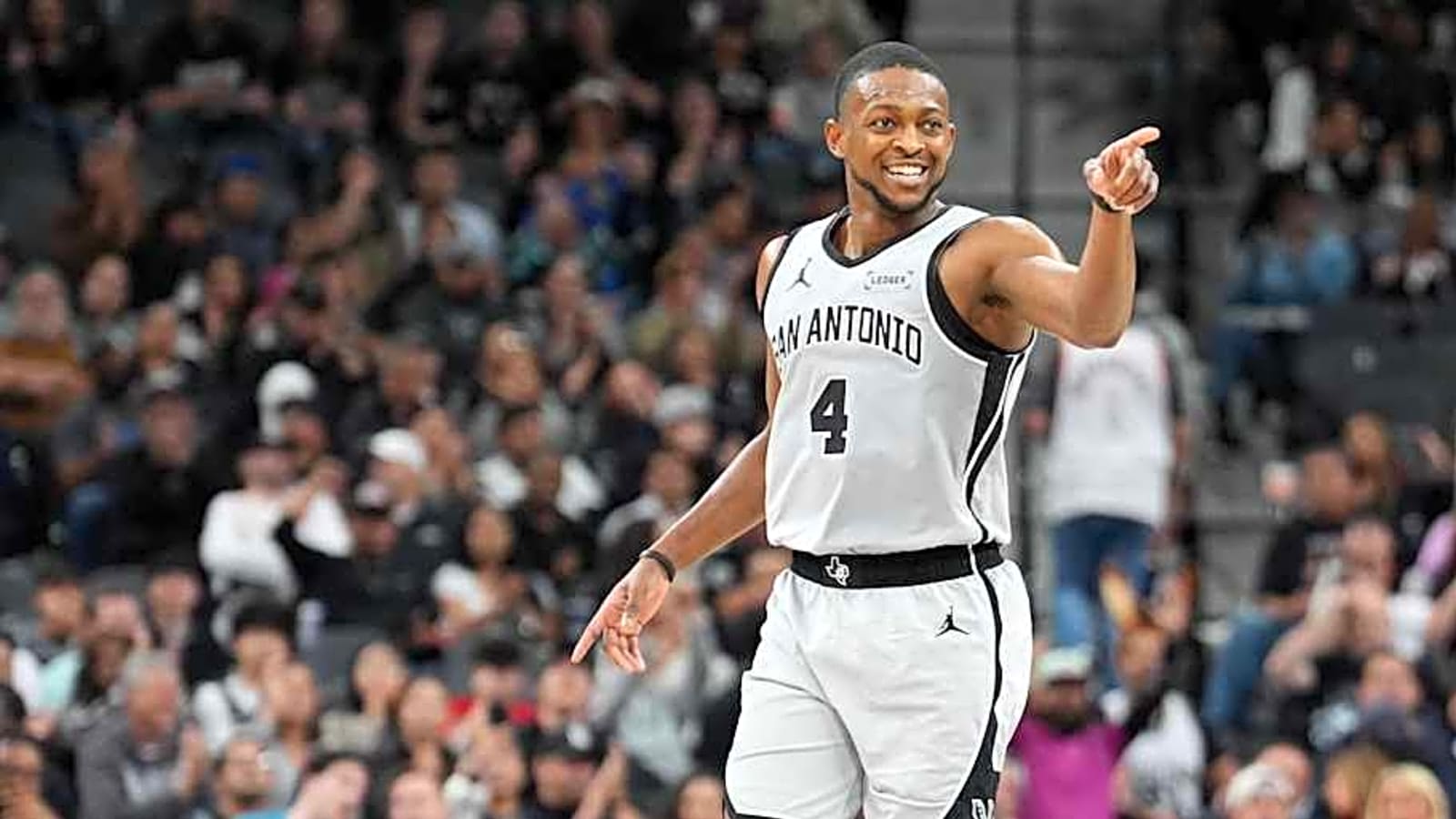 'Good Luck': How Spurs Star De'Aaron Fox Found 'His Stride' at Right Time
