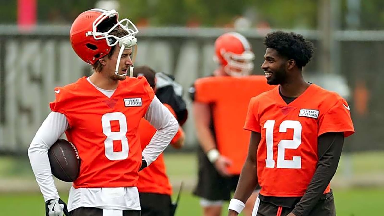 Cleveland Browns&#39; Shedeur Sanders, Kenny Pickett Odds To Win Starting Job