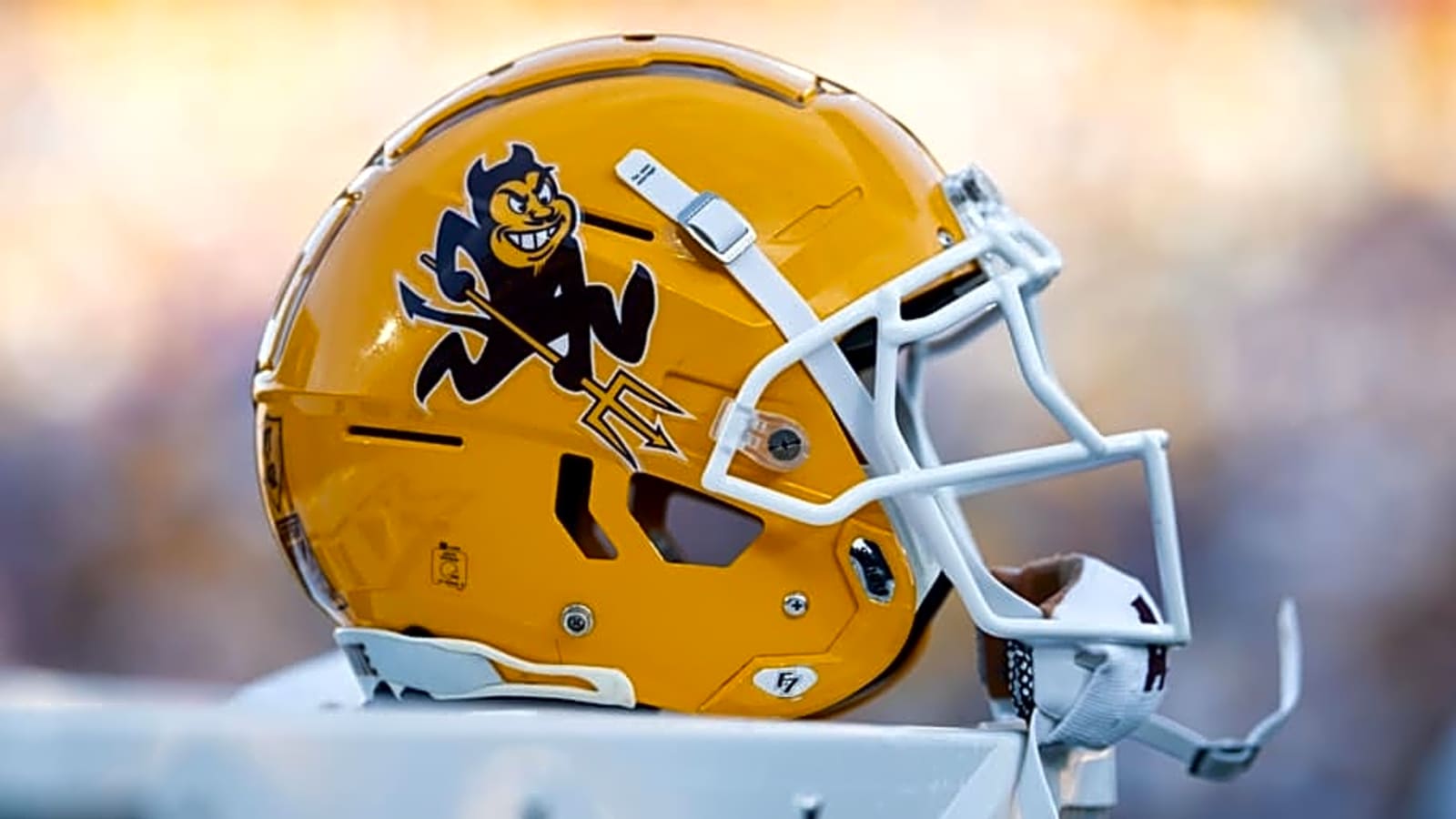  Arizona State Target Commits to UCLA Bruins