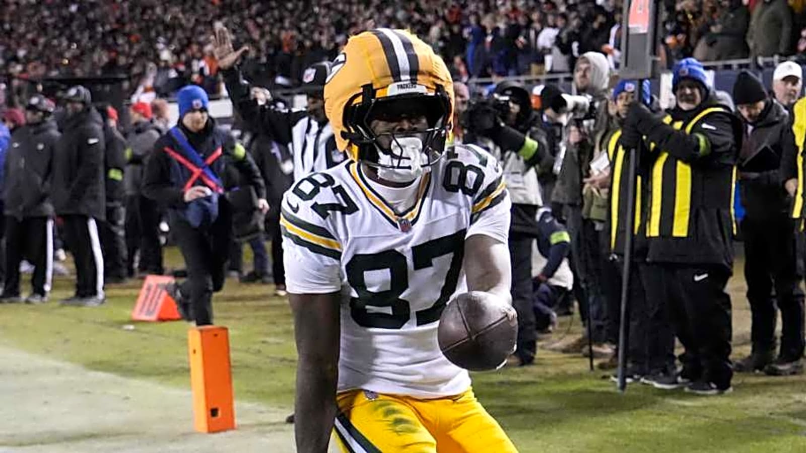 Patriots Reportedly in Mix for Packers WR