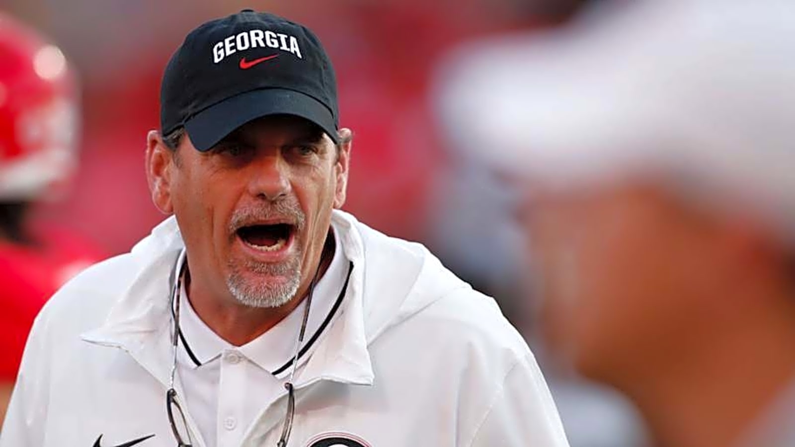 Mike Bobo Talks TE vs WR Battle amongst Georgia Football