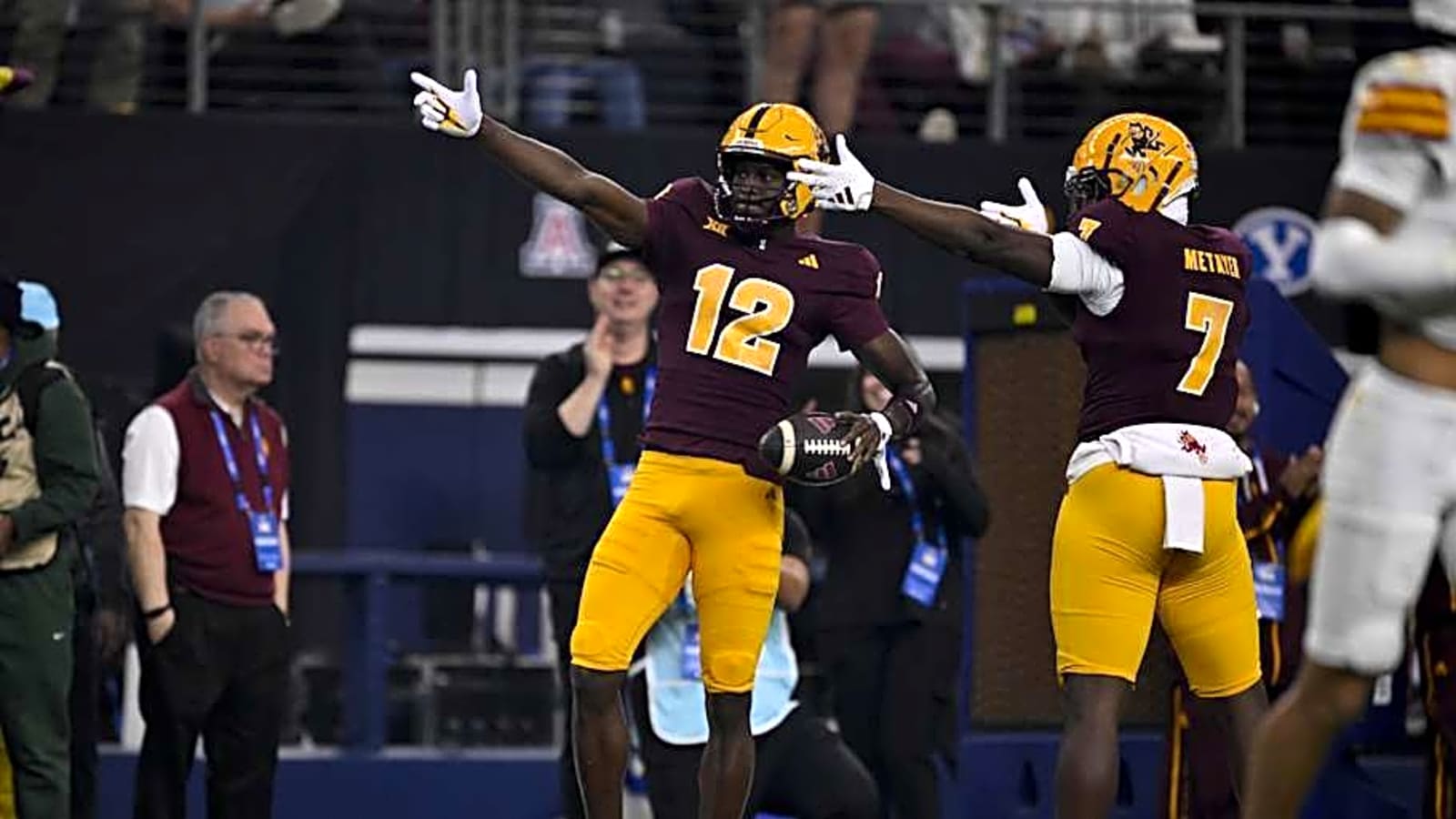 Chamon Metayer Among Best TE&#39;s in West