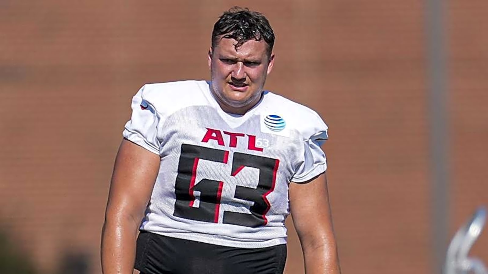 Chris Lindstrom is NFL&#39;s Best Guard. He Wants More for Falcons — And Himself