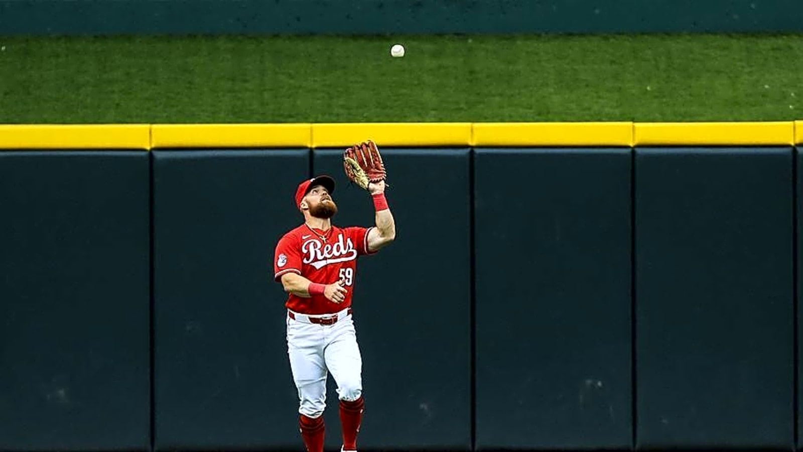 Cincinnati Reds Outfielder Leaves Game vs. Pirates With Injury