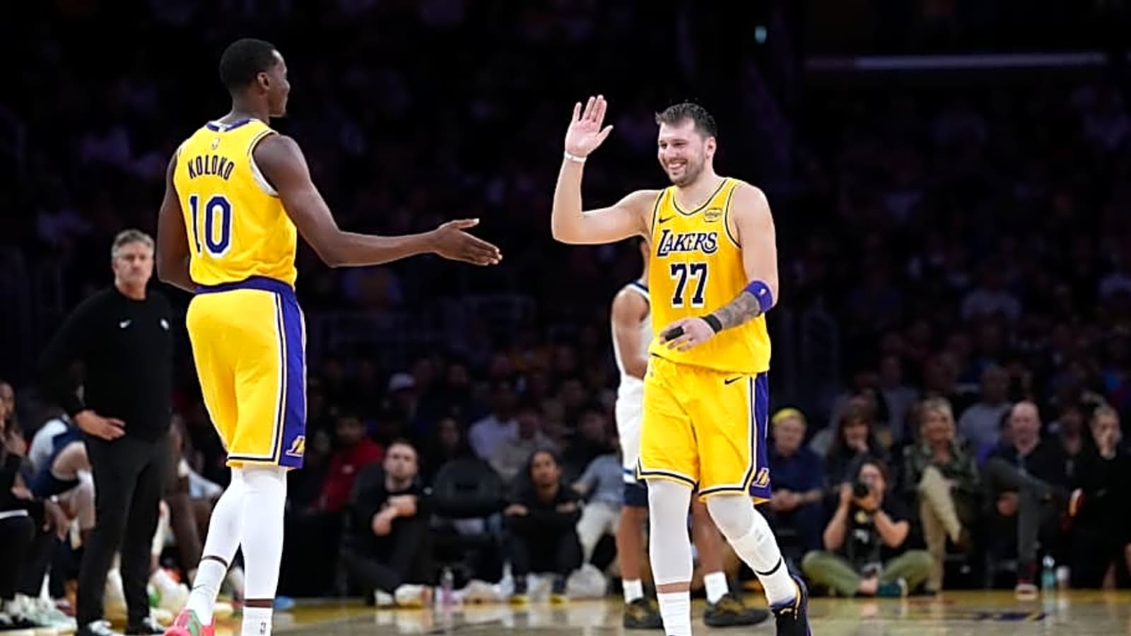 Lakers Notes: Luka Doncic Injury News, Major Sale Update, LA Free Agent Joins Surprise Team