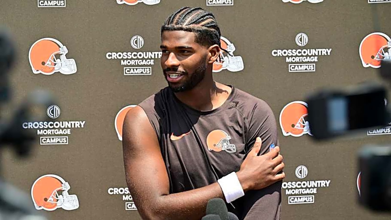 Cleveland Browns&#39; Shedeur Sanders More Talented Than Dillon Gabriel Says NFL Receiver