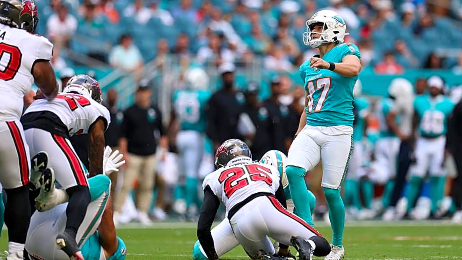 Examining Monday Dolphins Roster Moves: Kicker Competition Over