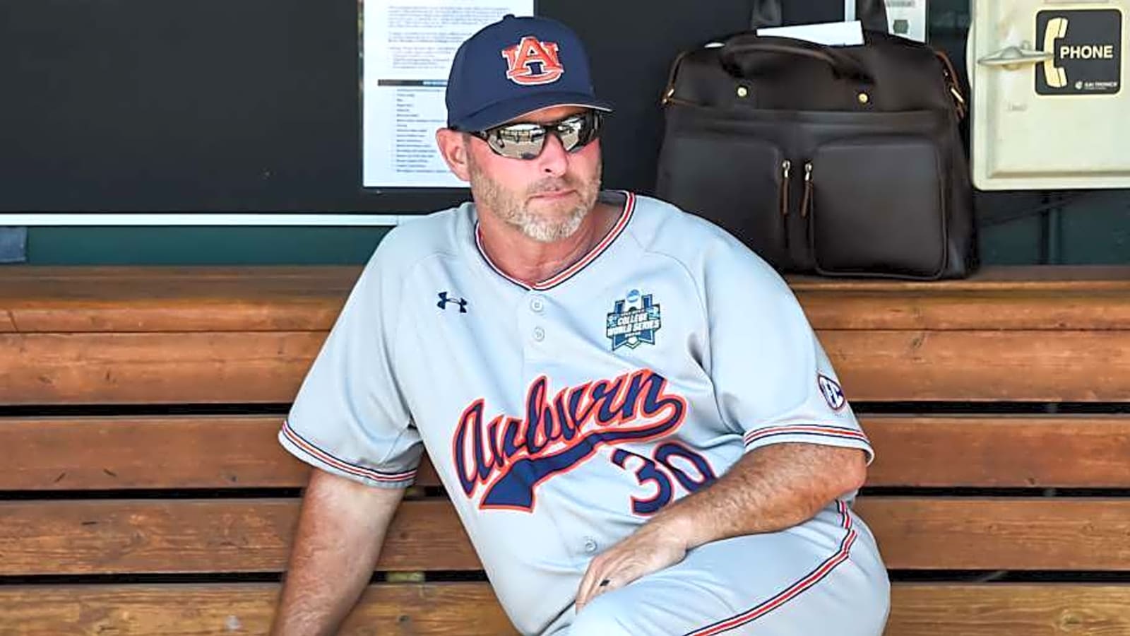 Auburn Baseball&#39;s Butch Thompson Claims Award