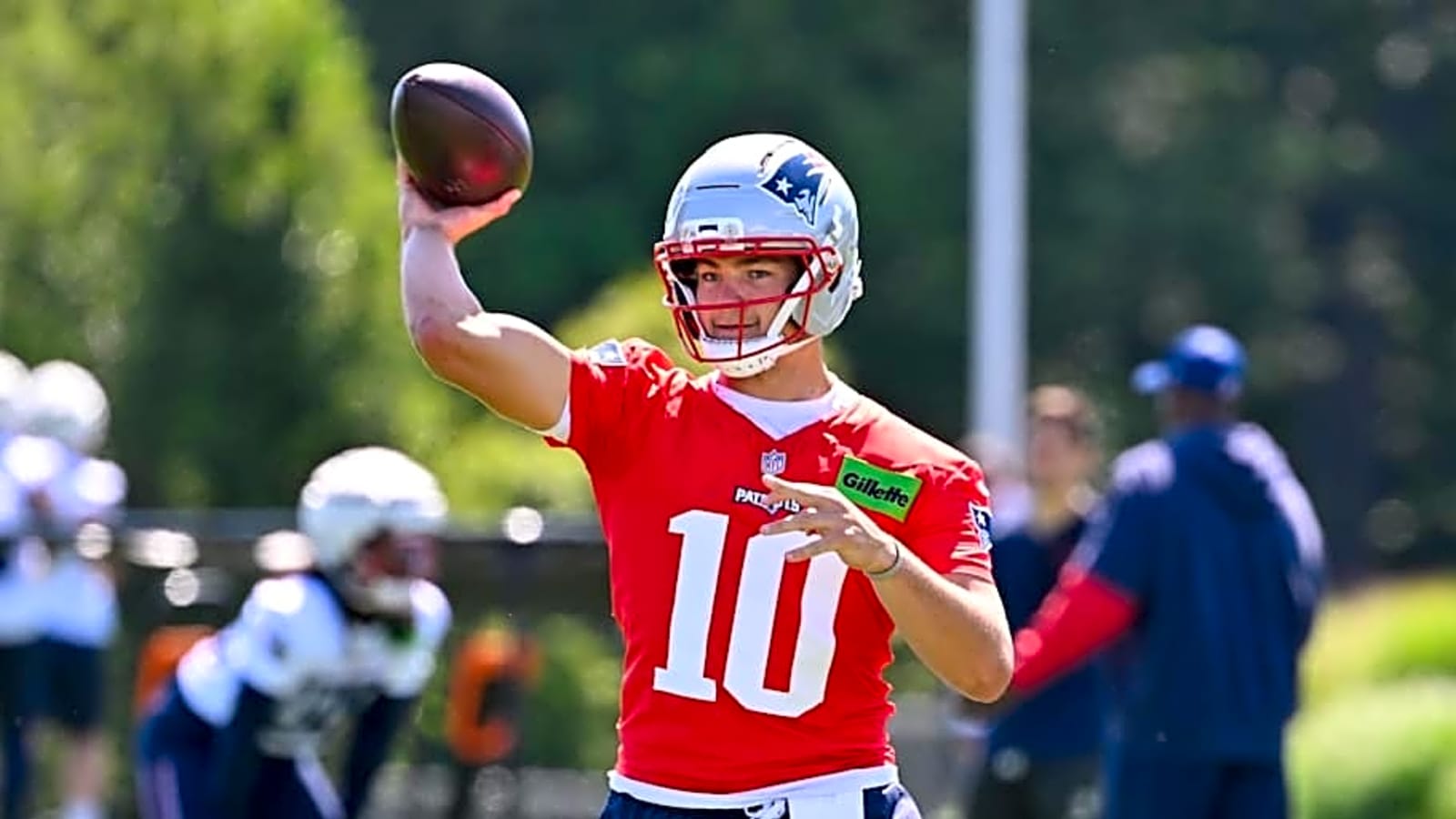 Patriots&#39; Drake Maye Excels Under Pressure in Joint Practice