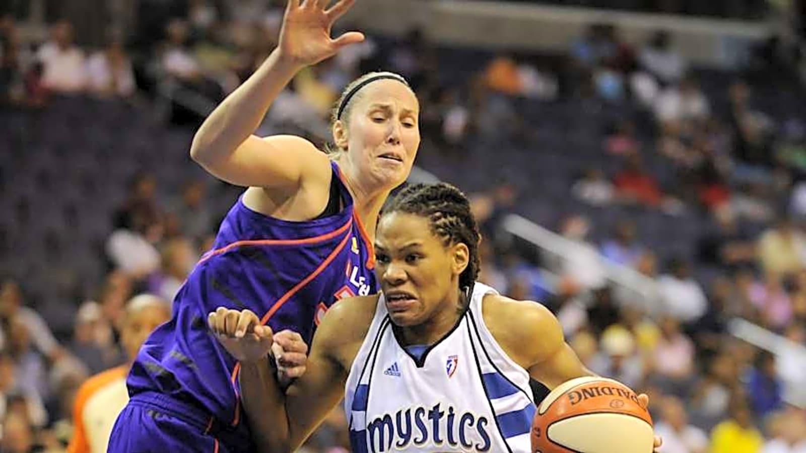 Nicole Ohlde Comes To Phoenix, Helps Team Win It All