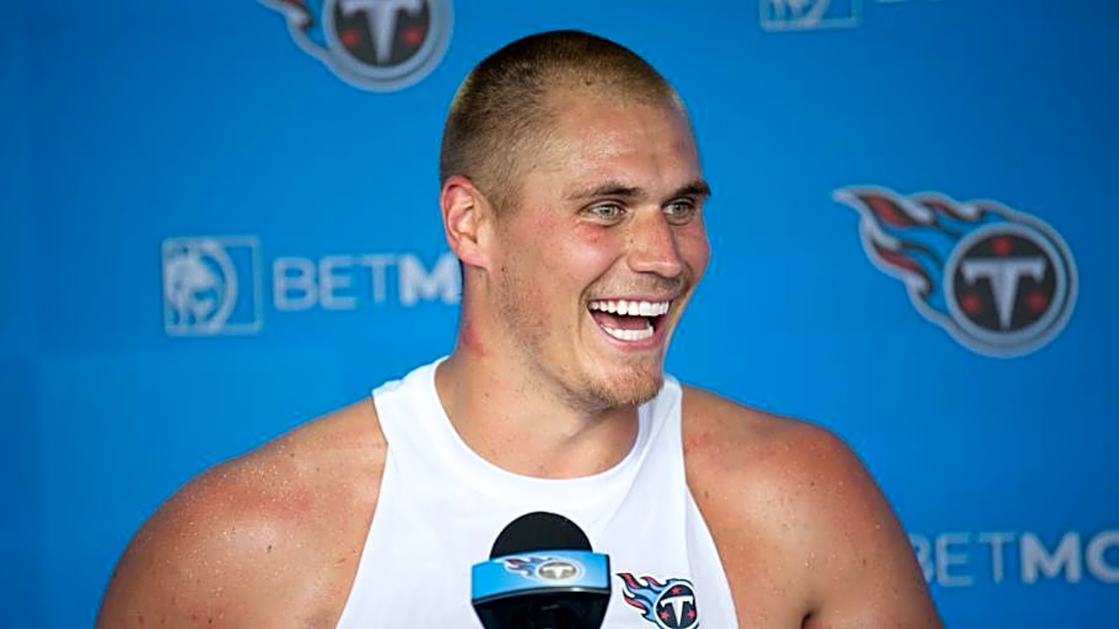 Titans LB Achieves Long Career Goal