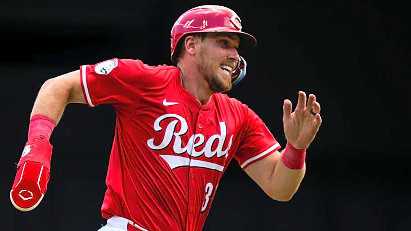 Cincinnati Reds Veteran Surprises Cancer Survivor with Heartfelt Gift