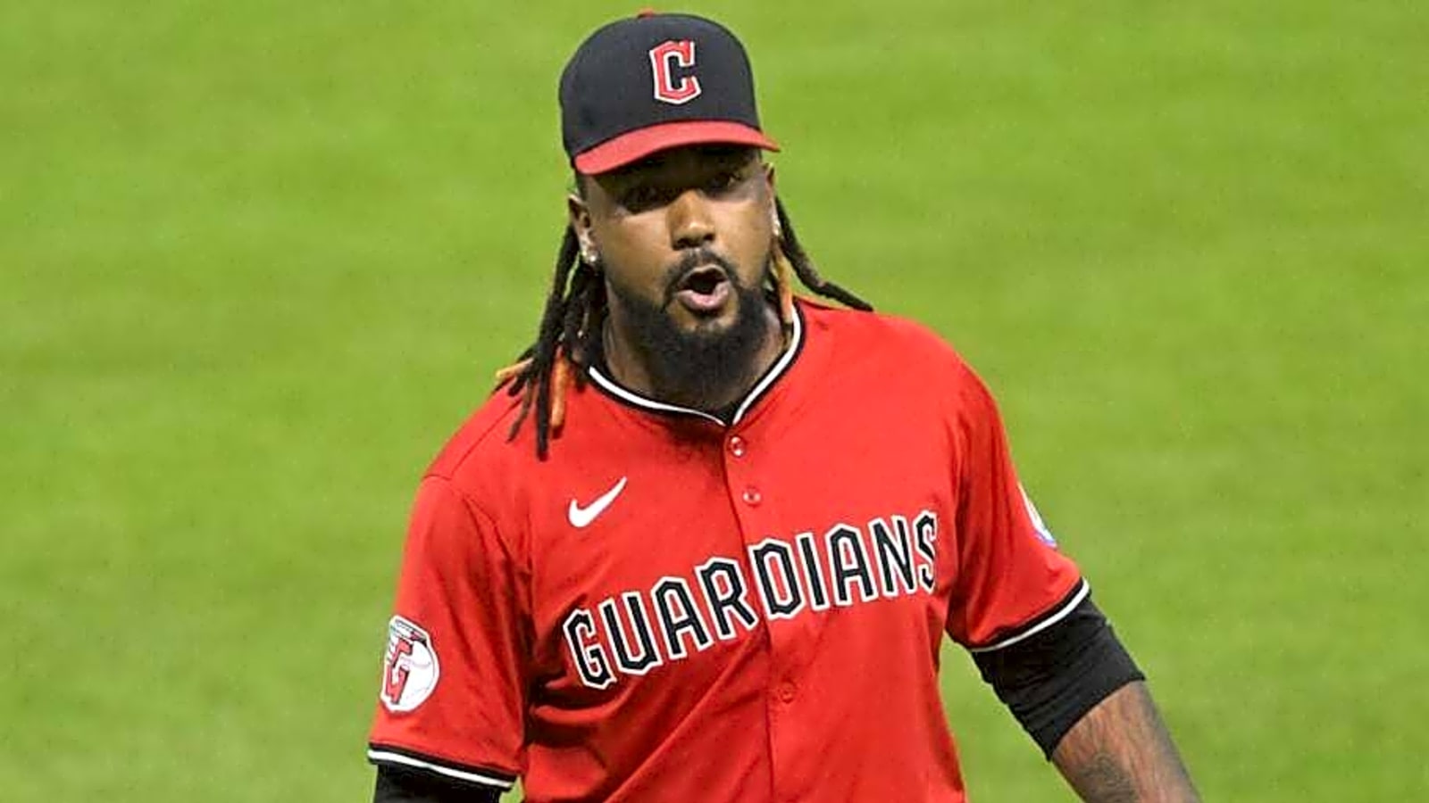 Cubs Reportedly Closely Monitoring Guardians Star Closer at Trade Deadline