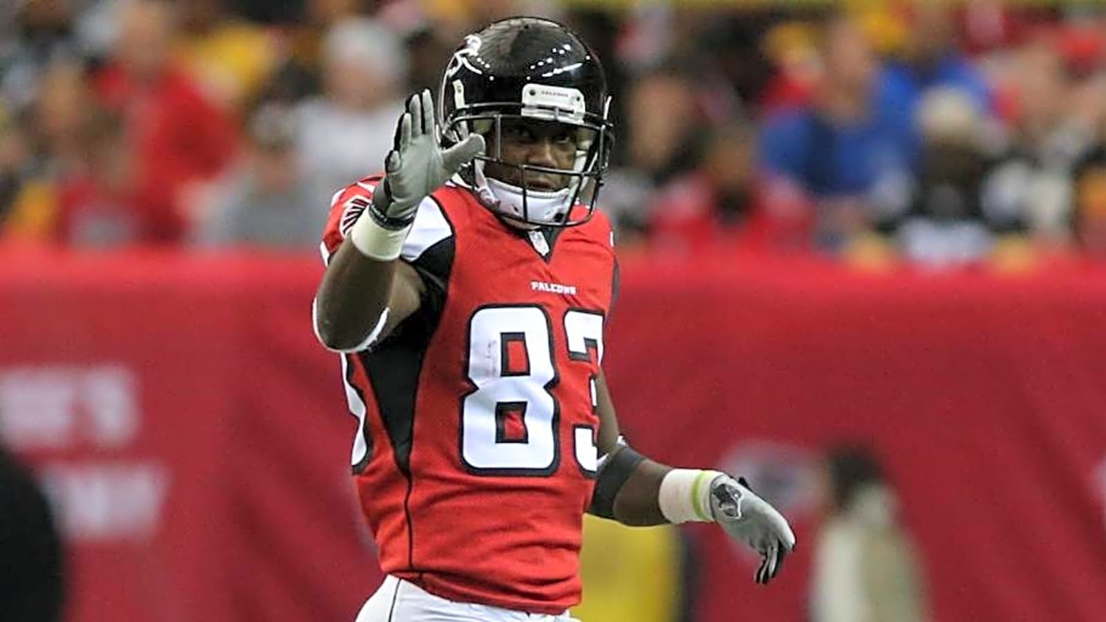 Former Falcons Wide Receiver Reflects on Career of Team Legend