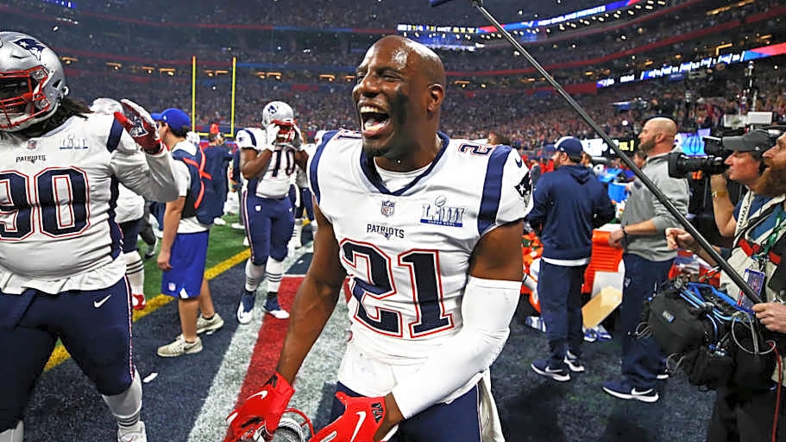 Patriots Three-Time Super Bowl Champion Retires