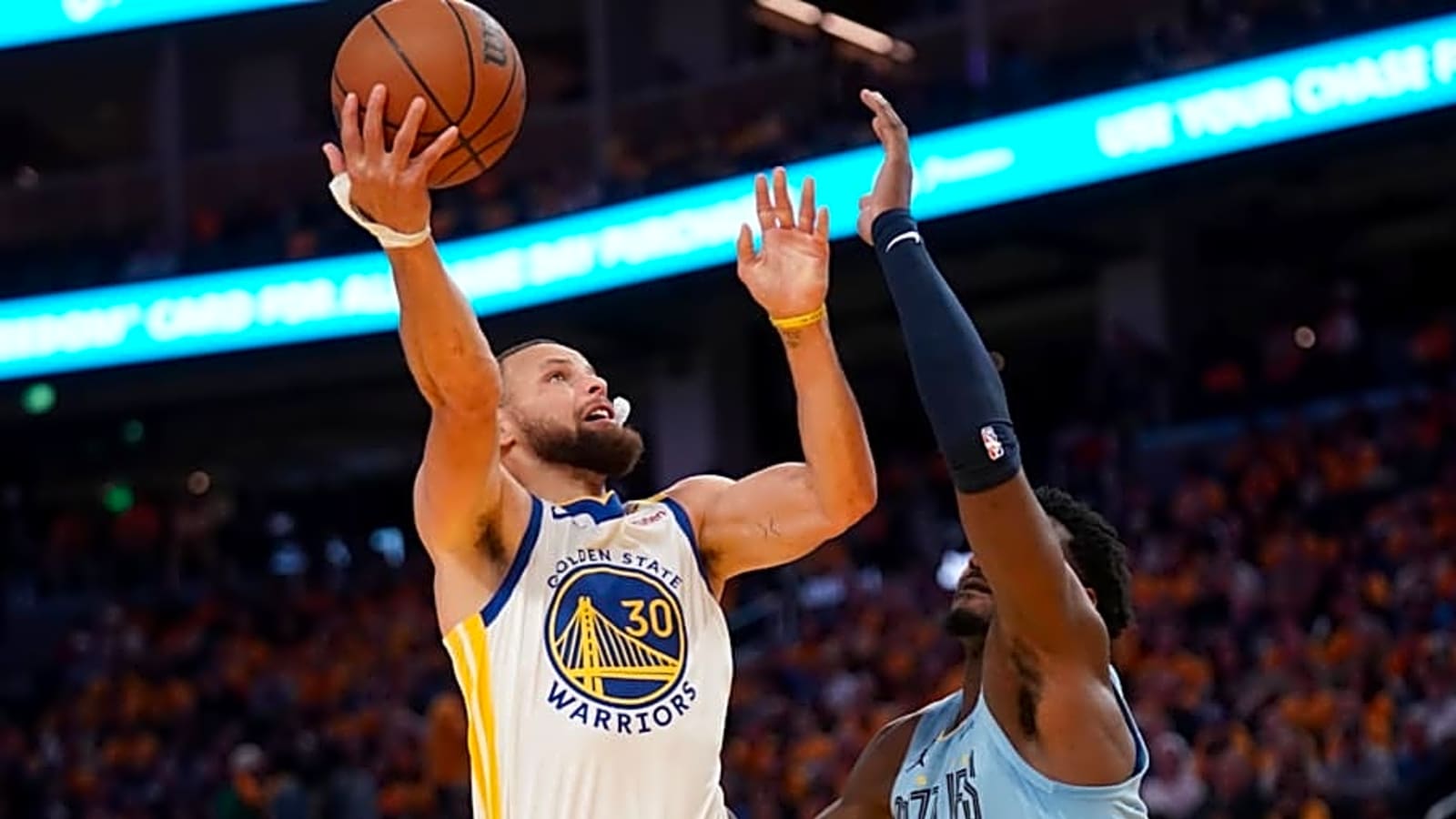 Steph Curry Makes NBA History in Warriors-Grizzlies Play-In