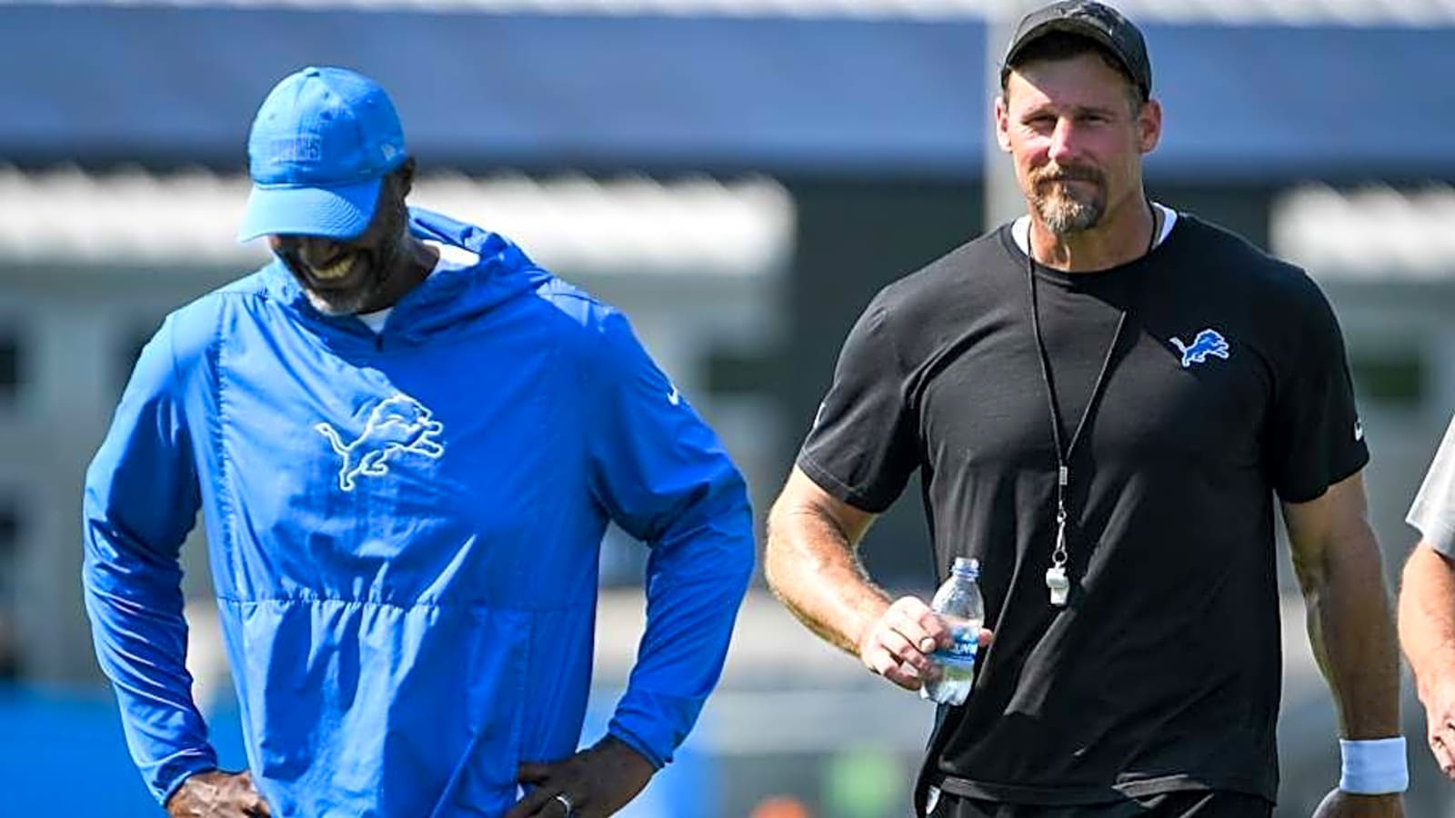 Lions urged to make a move before the Bears make it first