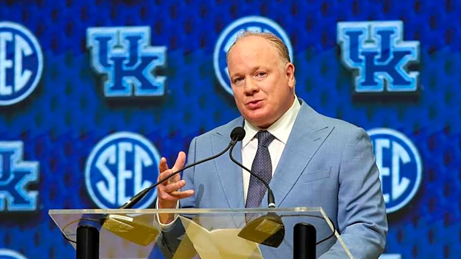 ESPN predicts the winner between Kentucky and Toledo