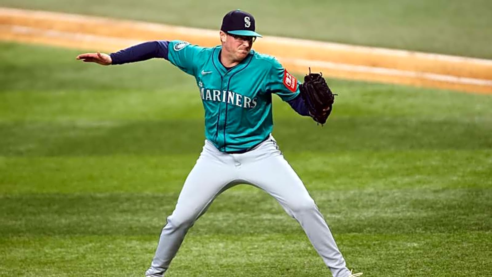 Mariners Lose Free-Agent Pitcher To Cubs After Rough Ending In Seattle