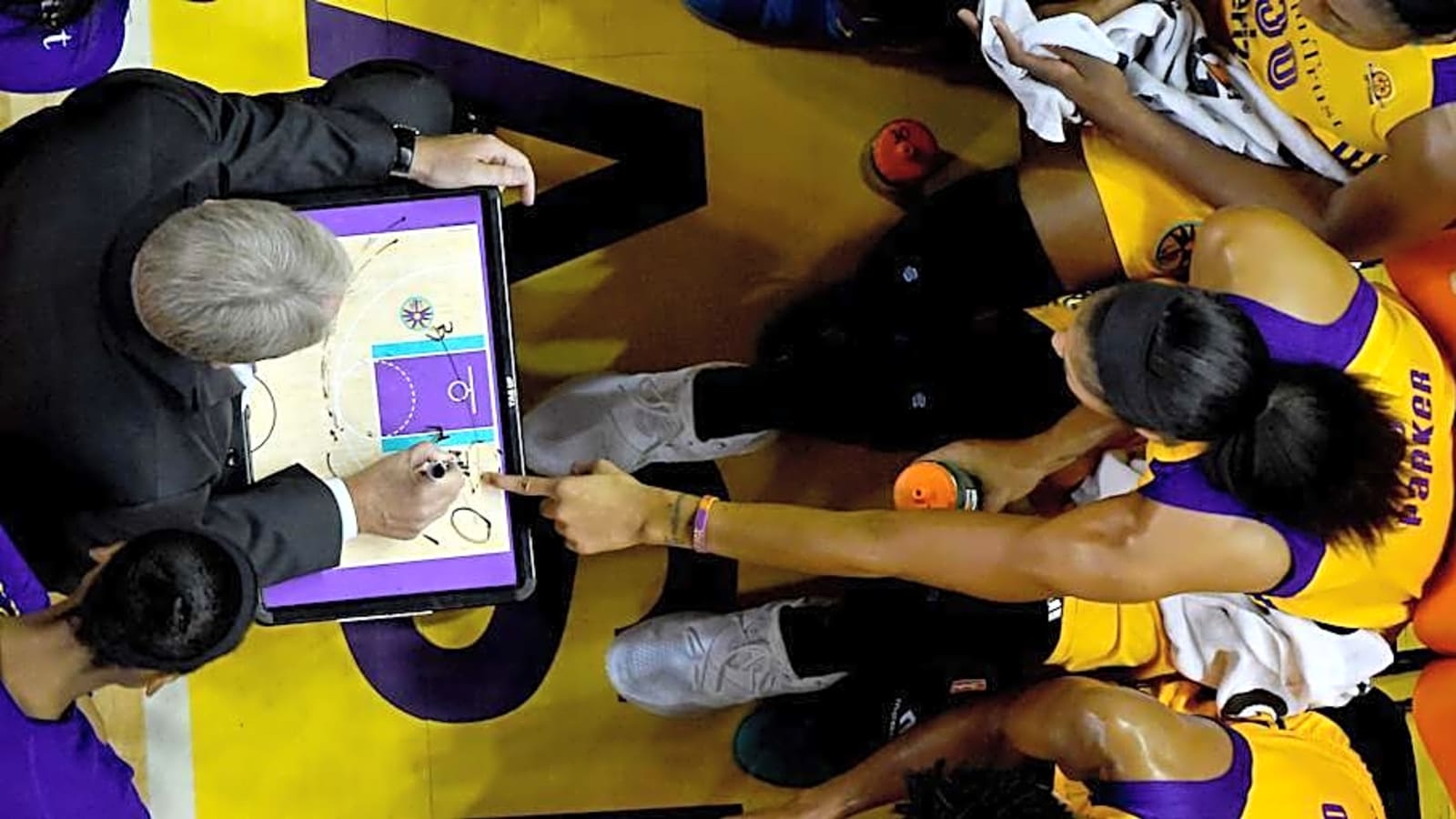 Sparks’ Candace Parker Doesn’t Hold Back on WNBA Coaching Cycle: “Copycat League”