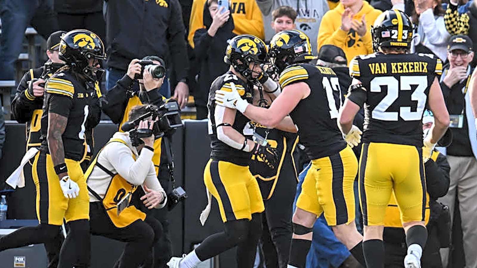 Iowa Looks To Rewrite Past Bowl Game Struggles