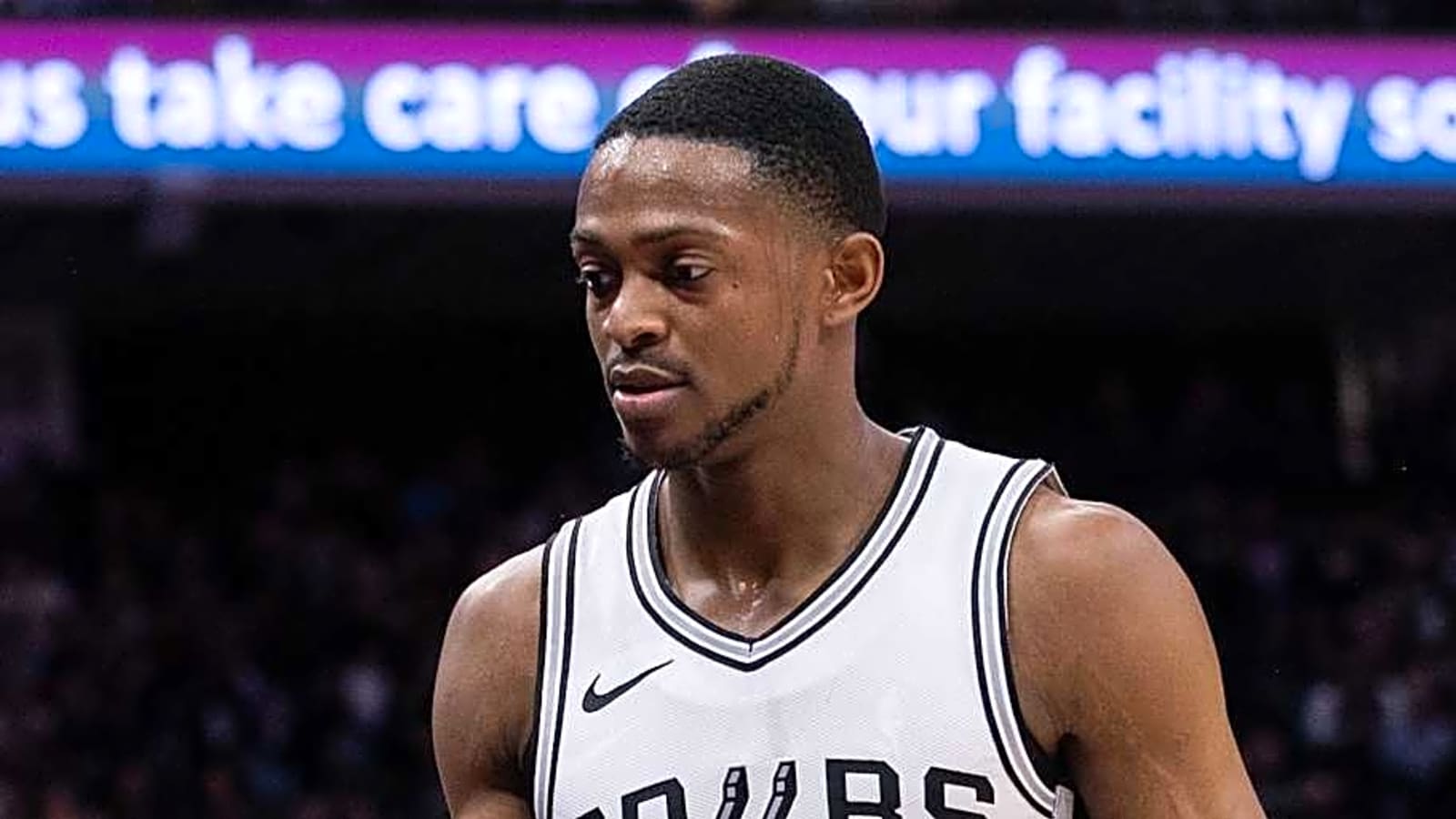 Spurs Rule Out De&#39;Aaron Fox, Multiple Key Players for Preseason Opener