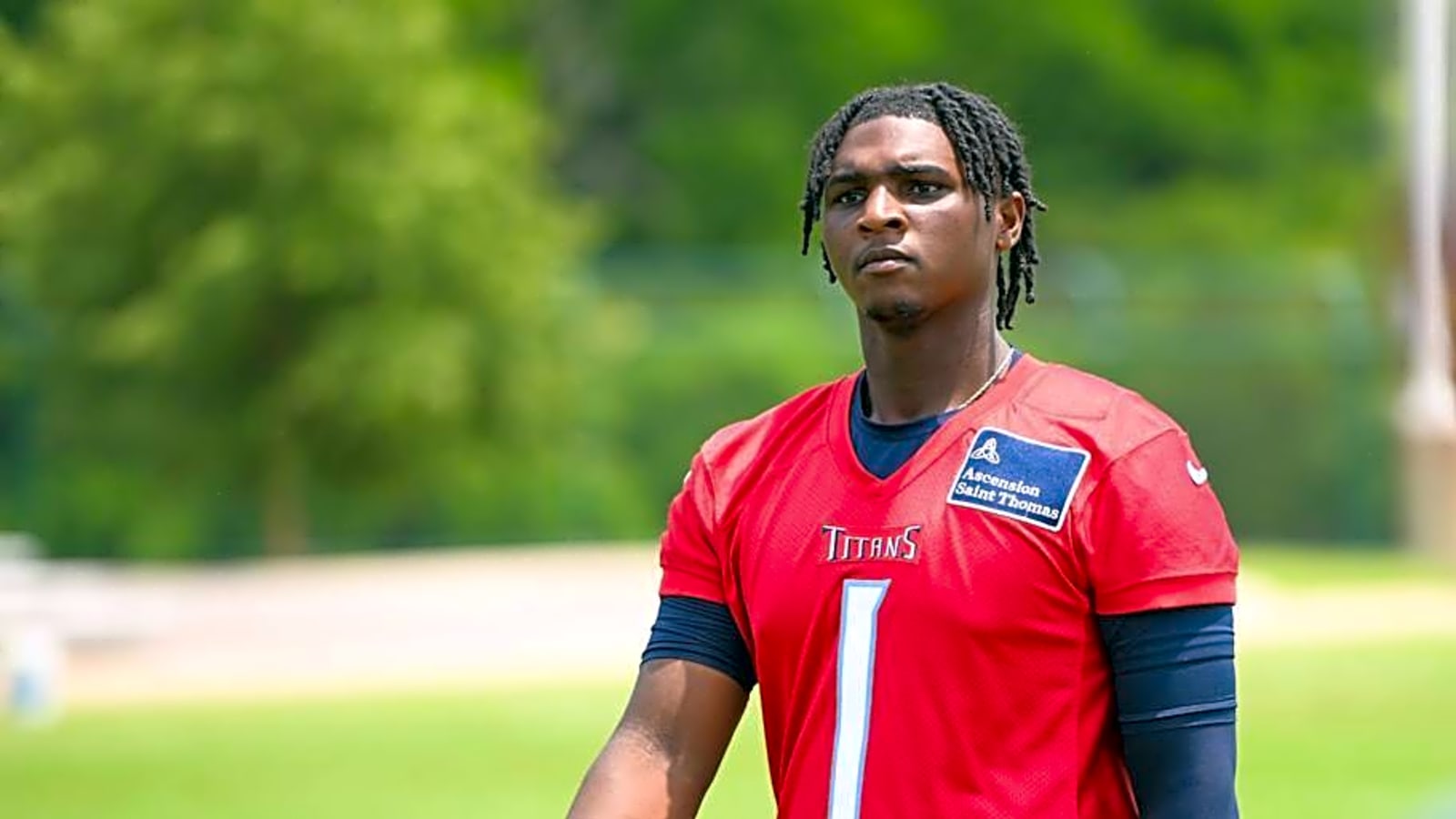 Analyst Predicts Titans QB Battle Outcome