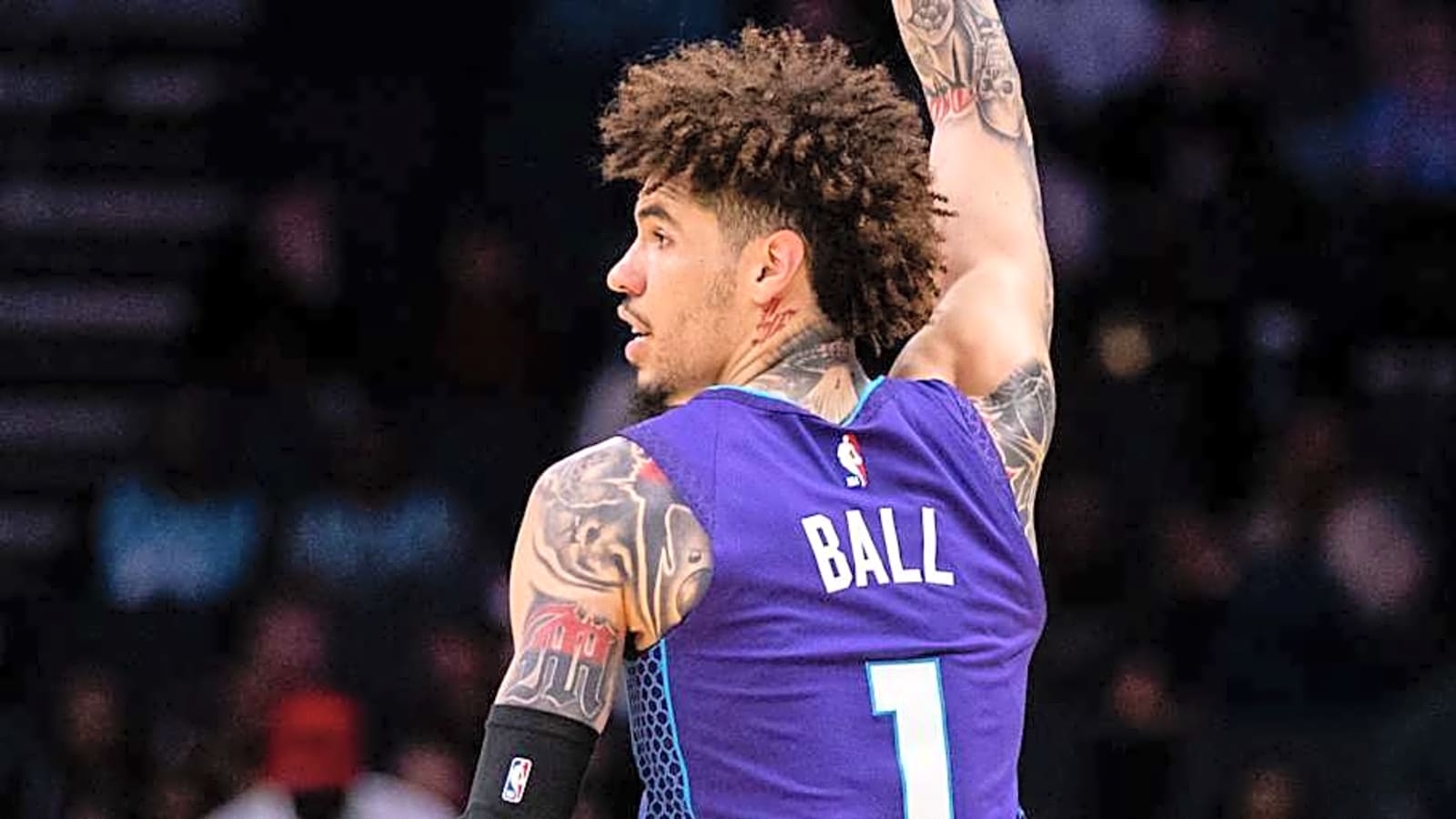 Buy or sell: LaMelo Ball trade rumors, Hornets keep Mark Williams, and more