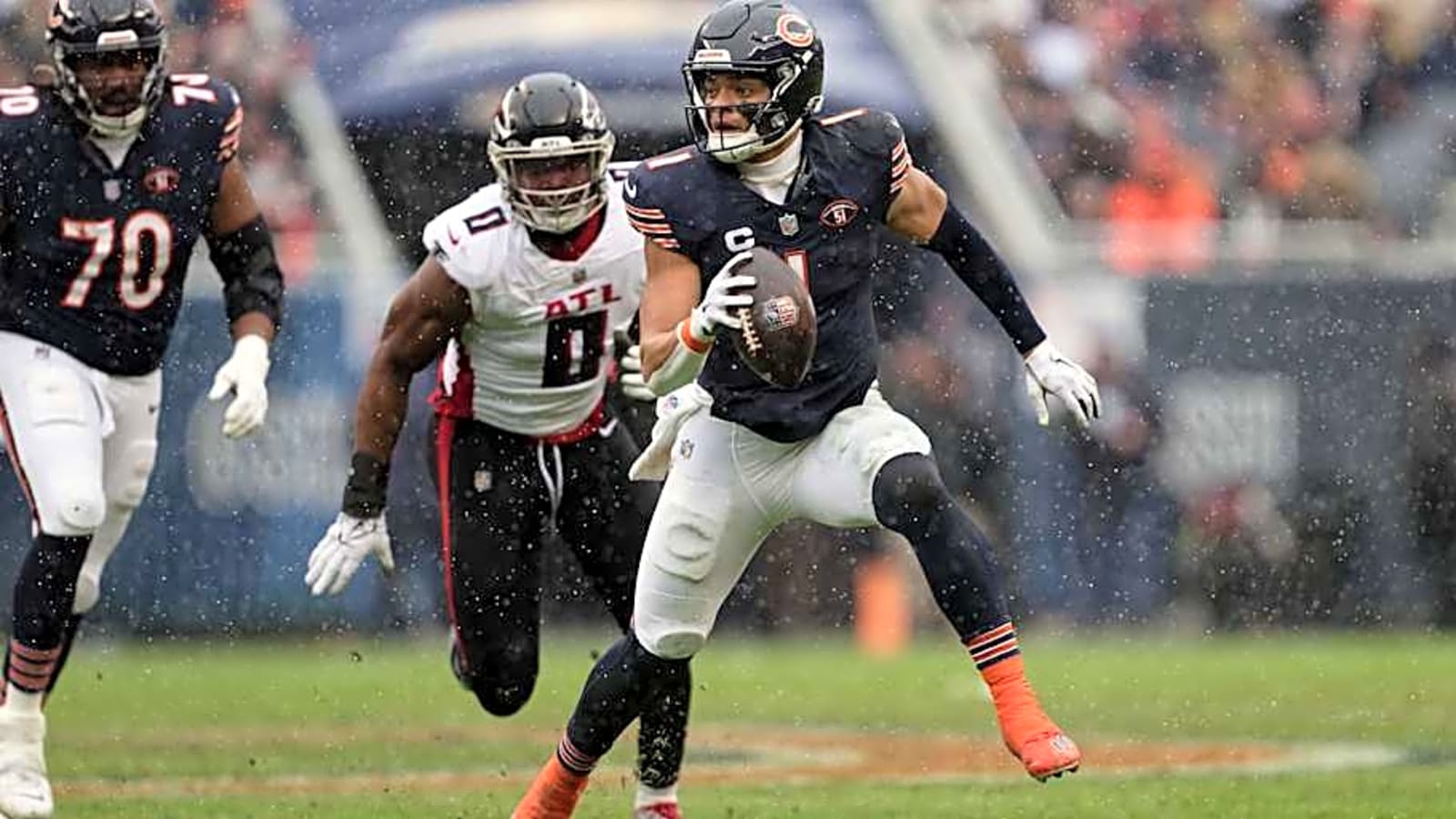 What Jaquan Brisker&#39;s moment with Pittsburgh fans says for Justin Fields
