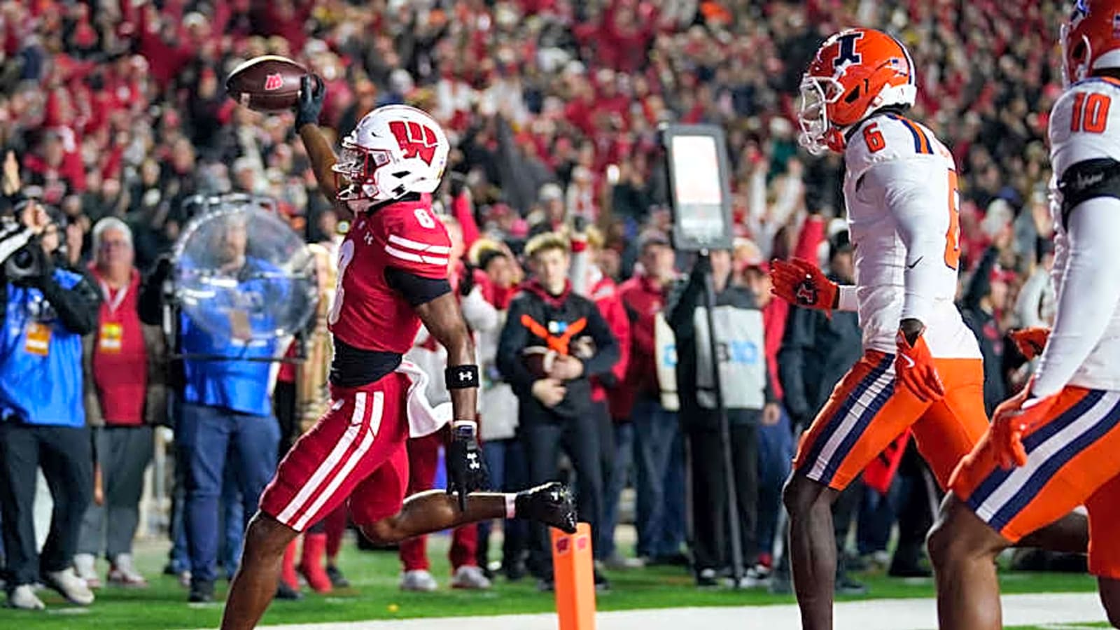 Studs and duds from Wisconsin Badgers 27-10 upset win over No. 21 Illinois