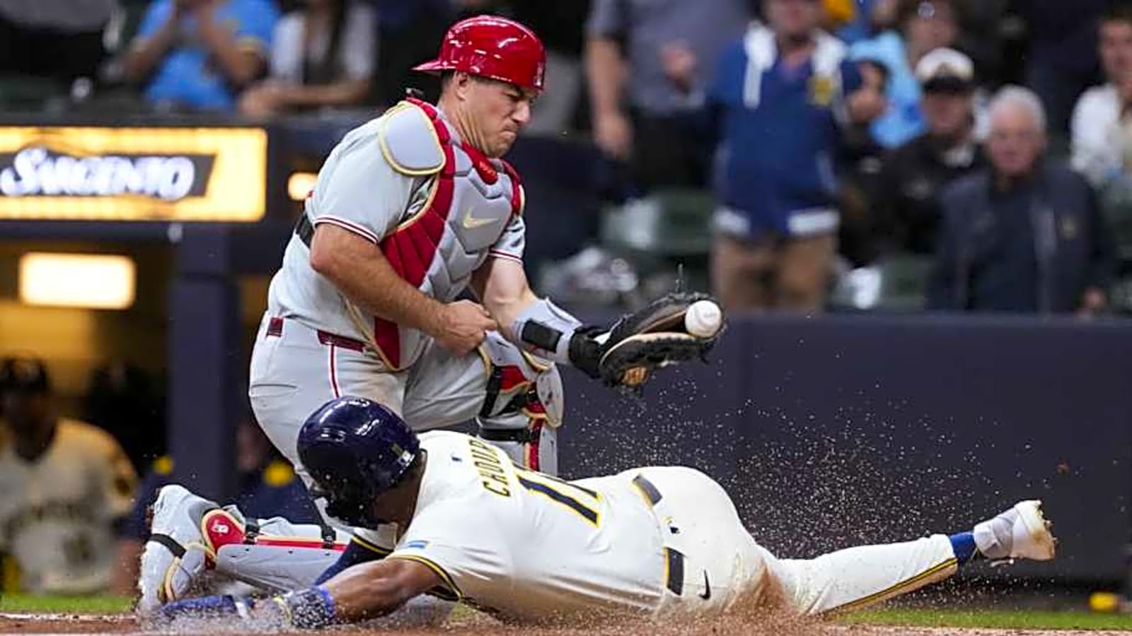 Phillies Magic Number to Clinch NL East Falls by One After Loss to Brewers