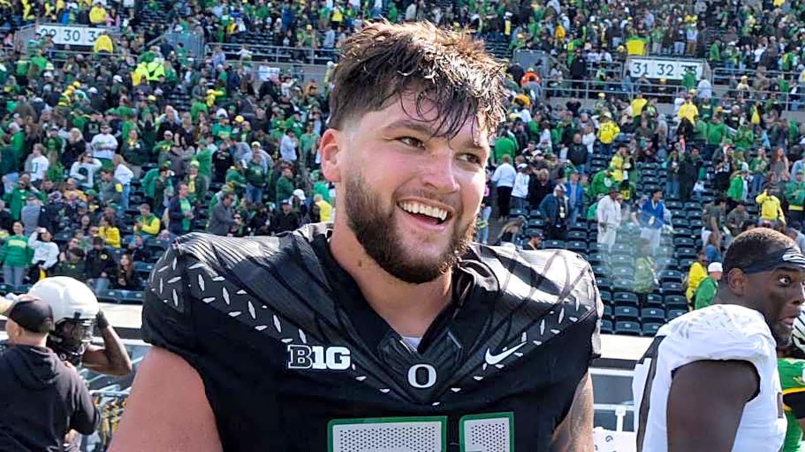 Oregon Duck Fans Will Love What Dakorien Moore’s Teammate Said About His Viral Block