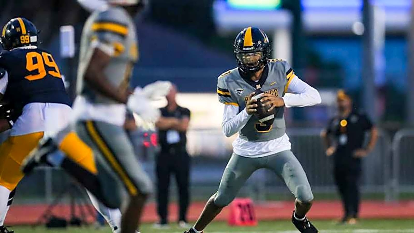 Texas Longhorns QB Commit Ranks No. 1 Heading Into Elite 11 Finals