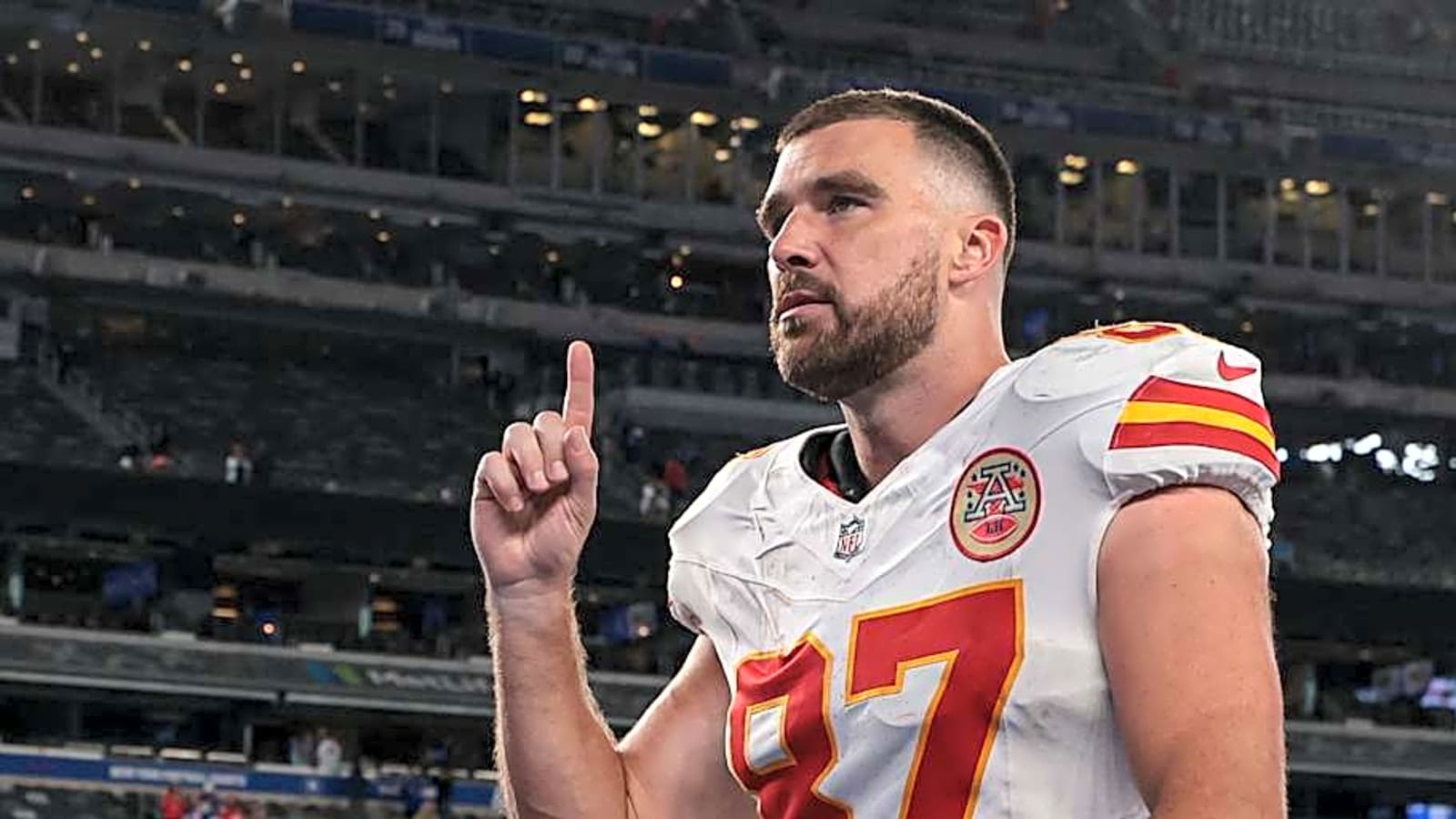 What to Make of Chiefs&#39; Kelce & Reid Sideline Interaction