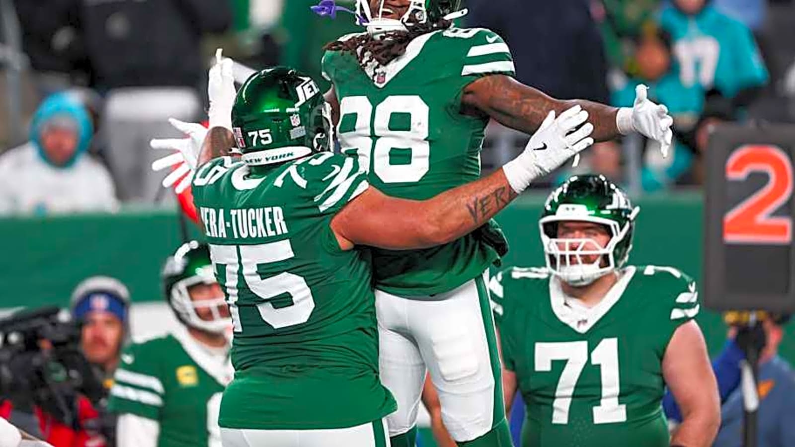 Jets Should Target Trade For Giants Lineman After Crushing OL Injury