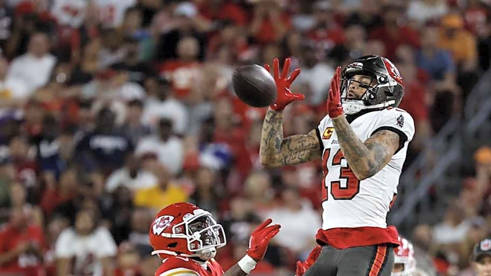 2 Compelling Reasons Chiefs Should Lure Mike Evans