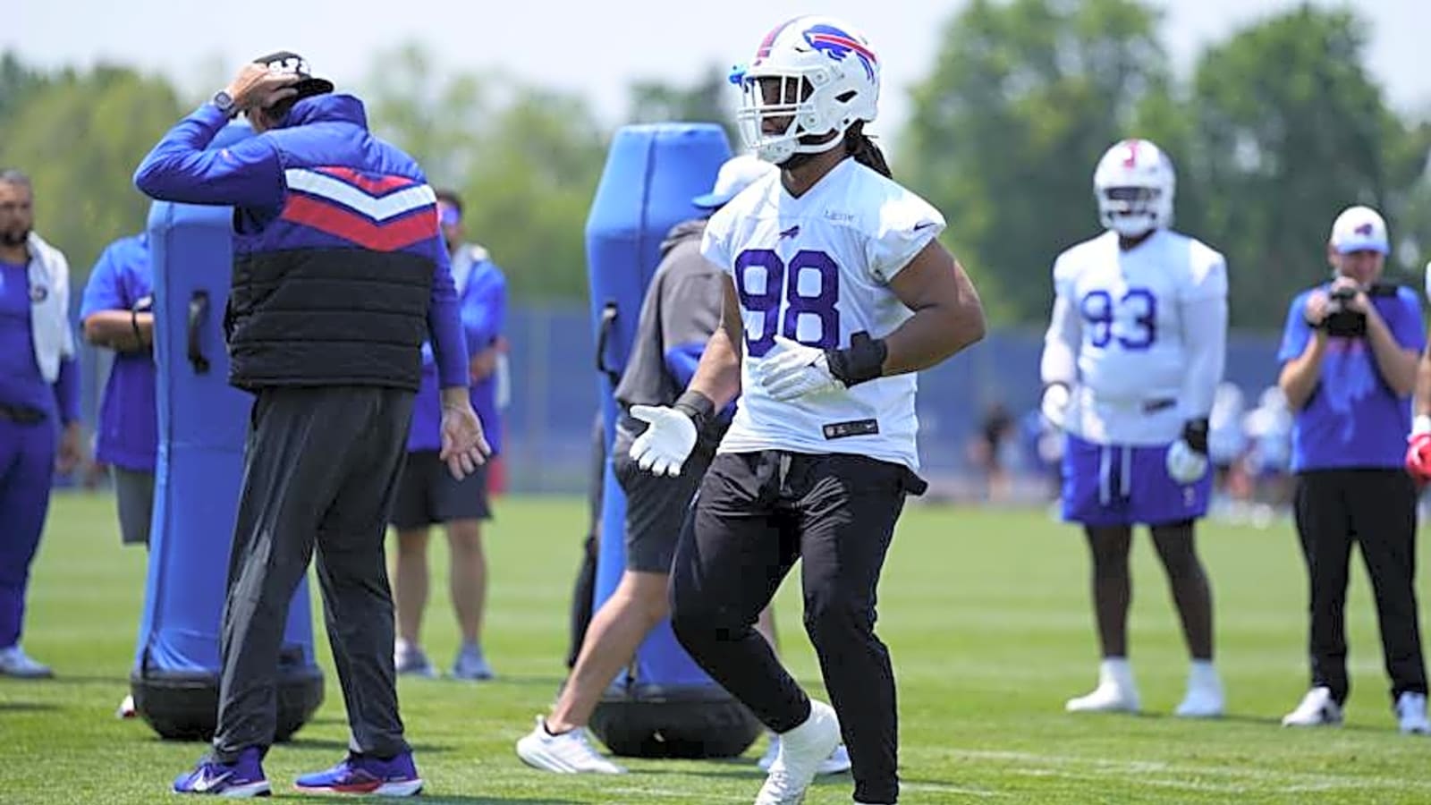 Bills&#39; second-round rookie projects as X-factor on 2025 defensive line
