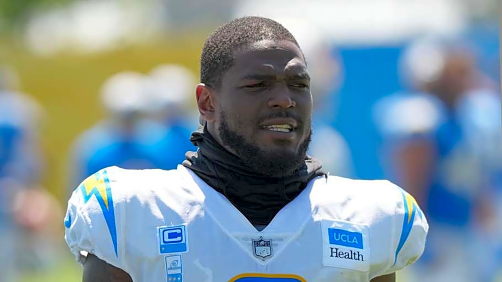 Chargers LB Denzel Perryman suffers injury vs. Chiefs in Week 1