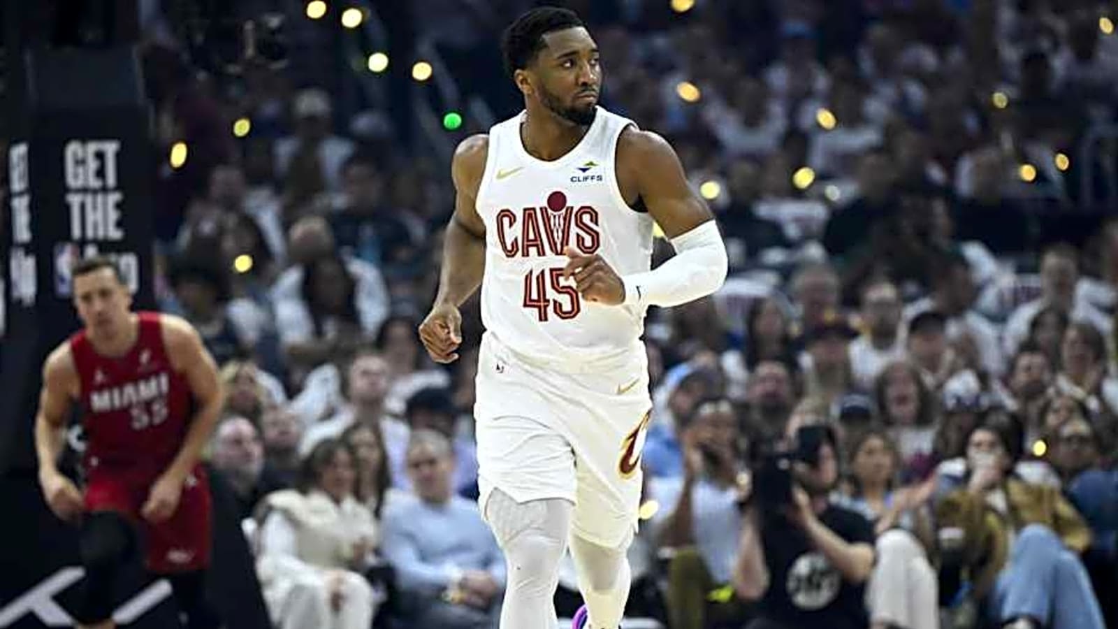 Cleveland Cavaliers Star Replicates Michael Jordan Playoff Streak