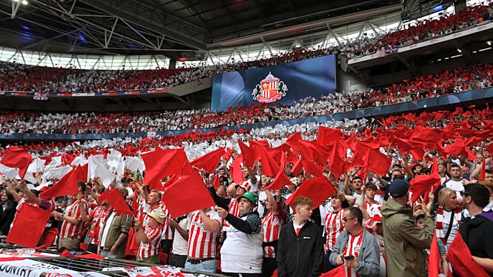 Sunderland Fans Troll Leeds United After Yet Another Transfer Window Win