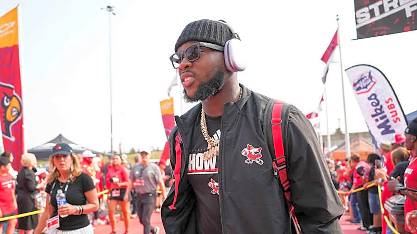 Report: Louisville LB Stanquan Clark to Miss ‘Several Games’