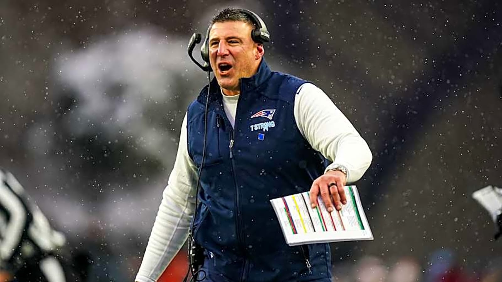 What Mike Vrabel Told Patriots Following Loss vs. Bills