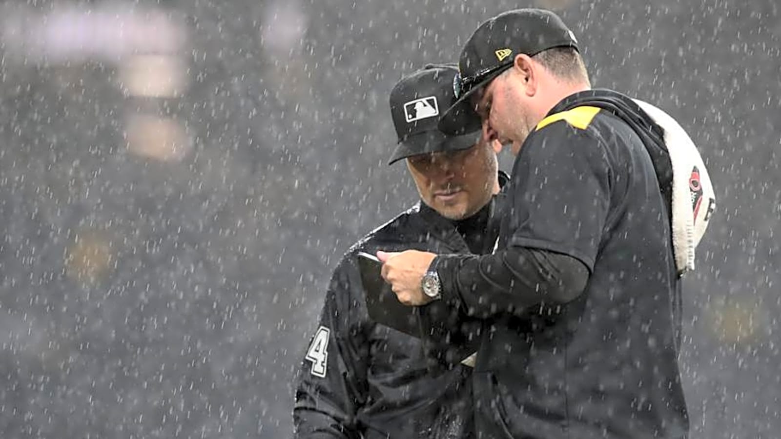 Pirates Make it Up to Fans for Sitting Through Rain Delay