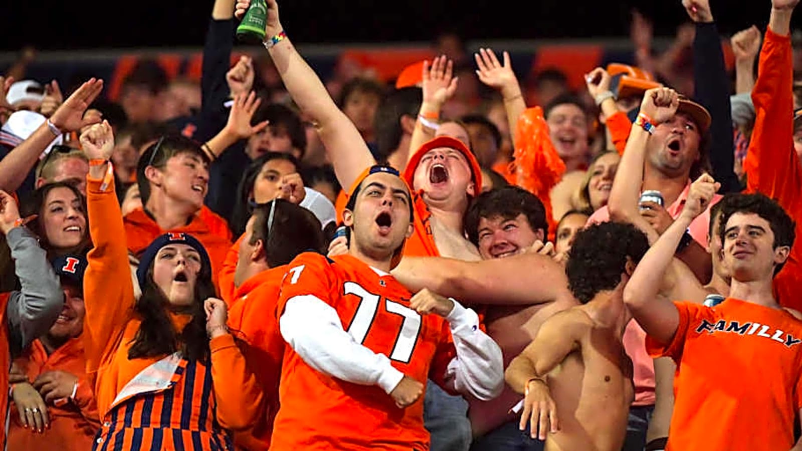 Illinois Football Offers Three-Star Offensive Lineman From Colorado