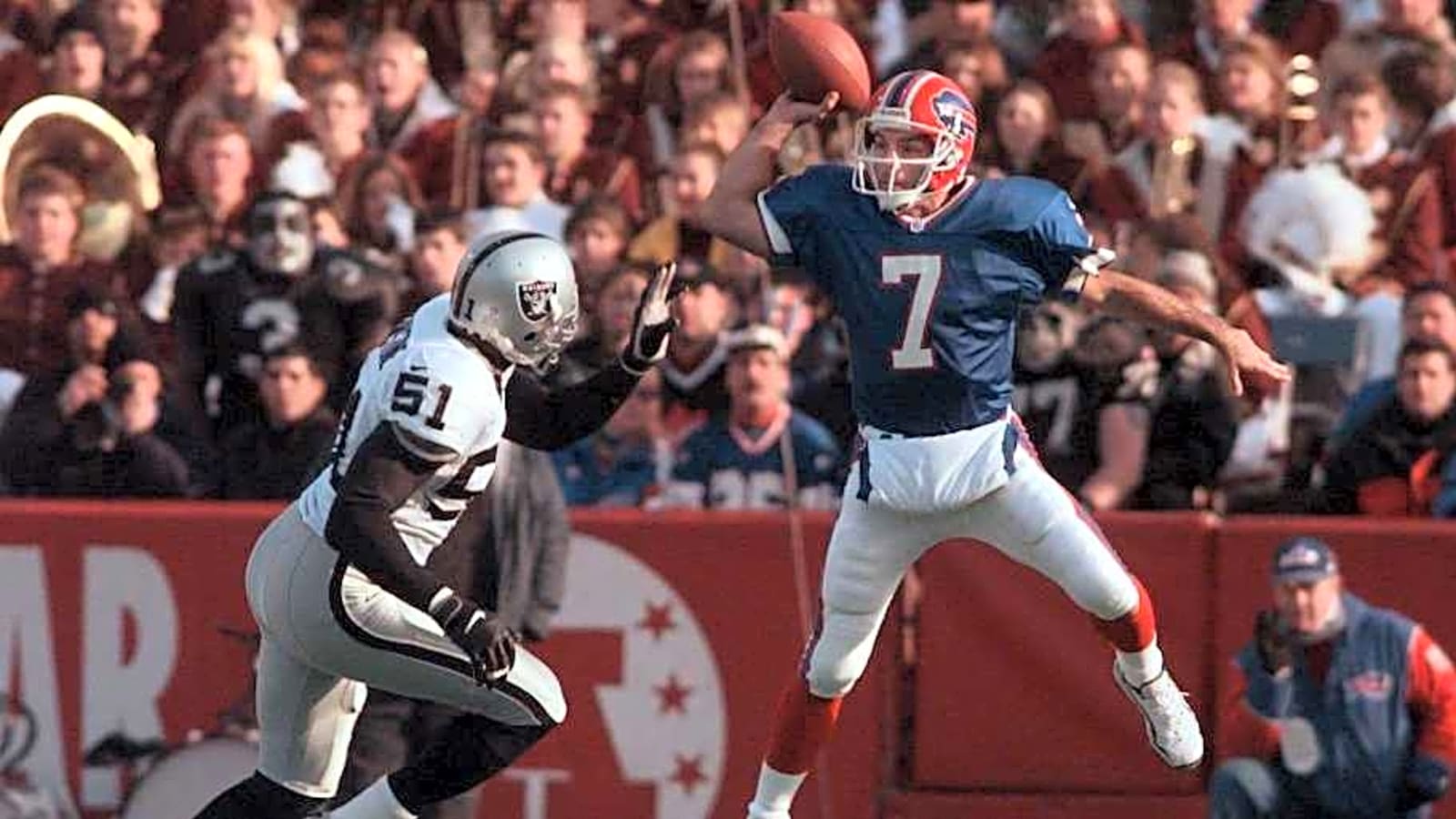 Watch former Buffalo Bills’ QB Doug Flutie join the Savannah Bananas