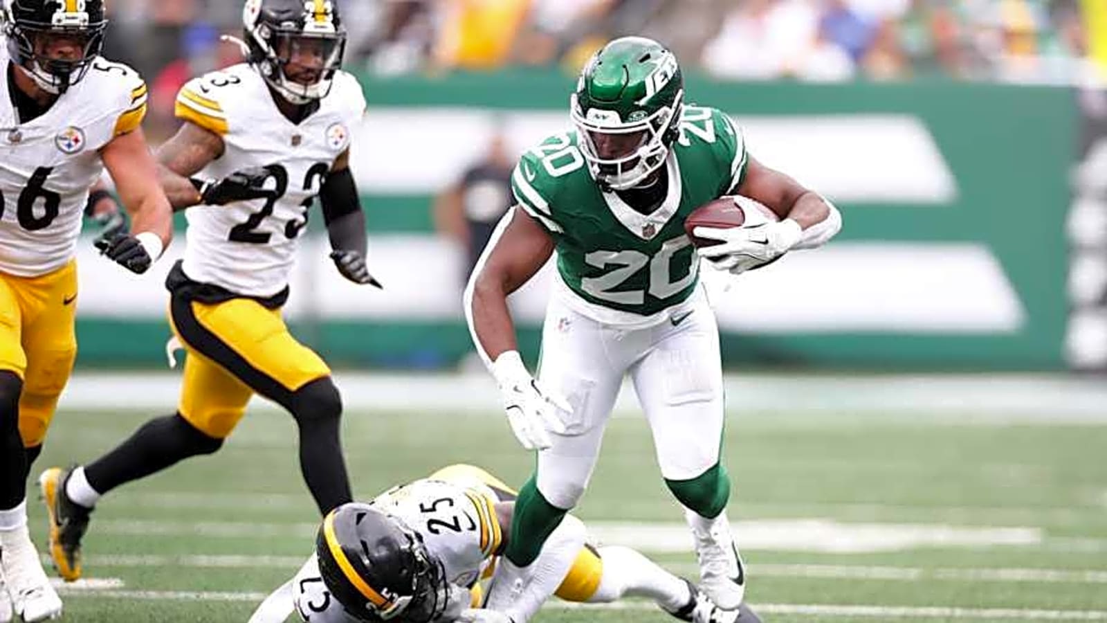 Why Breece Hall, Justin Fields Are Key For Jets Week 2 Upset Over Bills