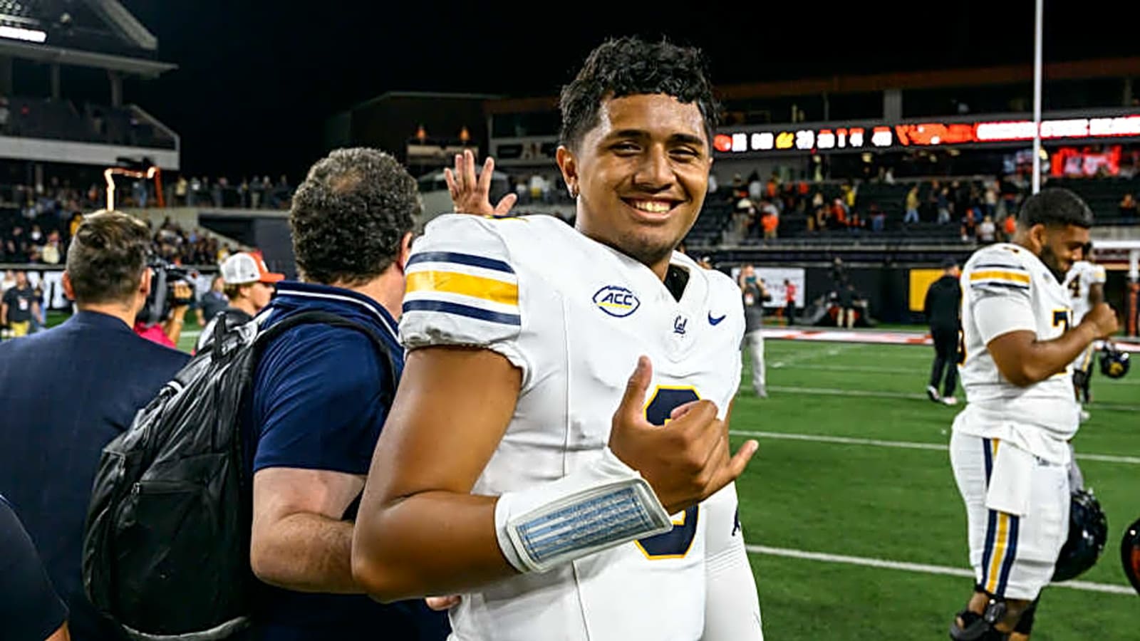 Did Oregon Ducks Miss Out On Cal Quarterback Jaron-Keawe Sagapolutele?