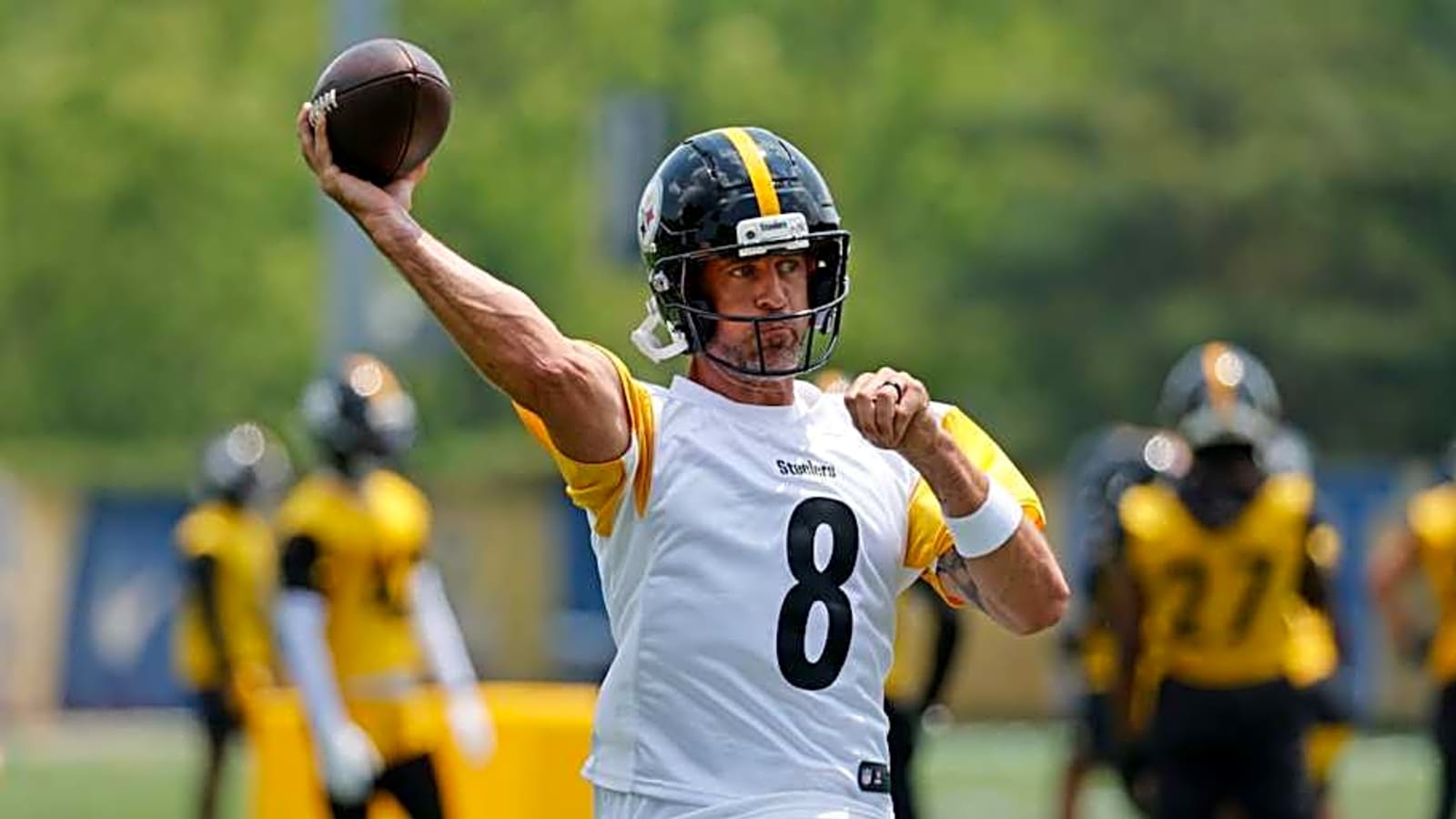 Ravens wasted no time making Aaron Rodgers regret signing with the Steelers